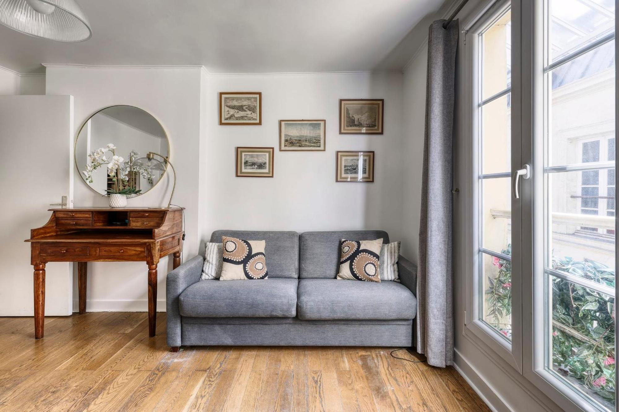 Appartement Choiseul - Welkeys パリ エクステリア 写真